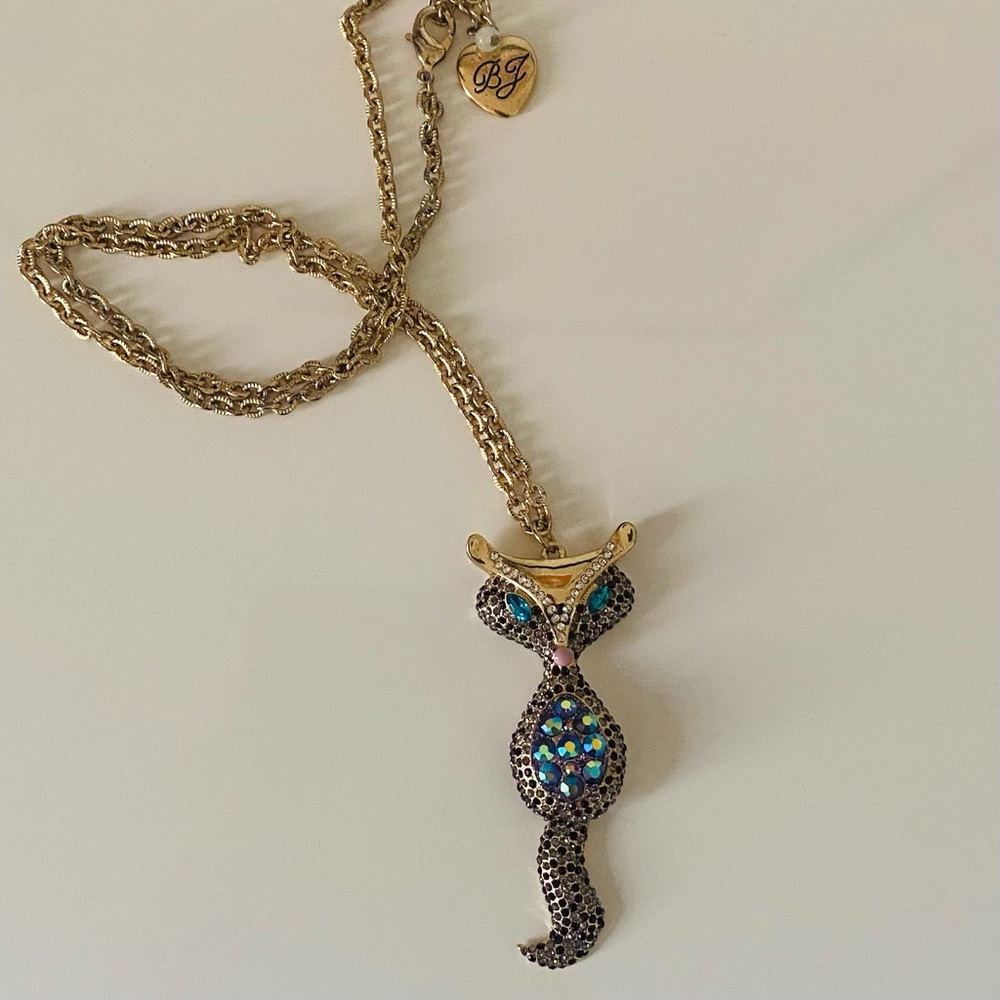 BETSEY JOHNSON FOX NECKLACE